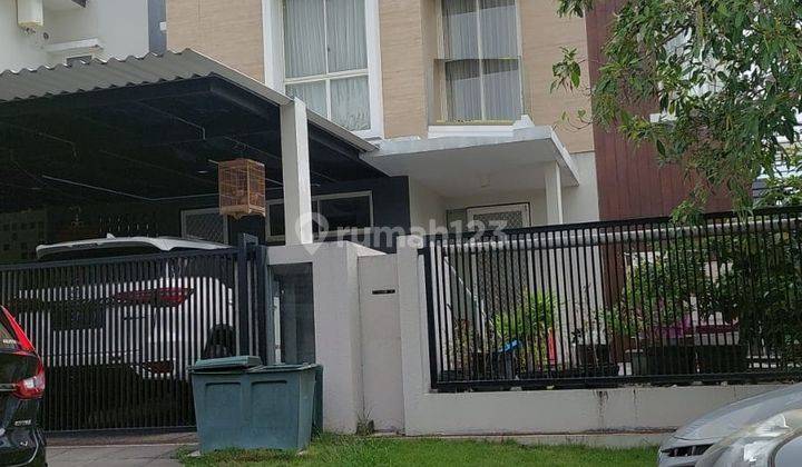 Dijual Rumah 2 lantai di Graha Natura, Surabaya 1