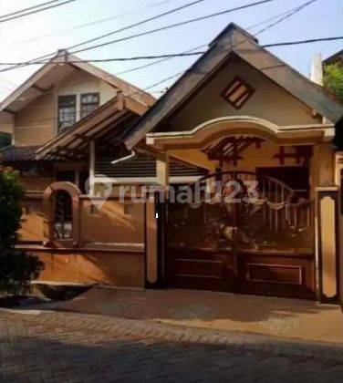 Dijual Rumah SHM di Griya Kebraon Barat, Surabaya 1