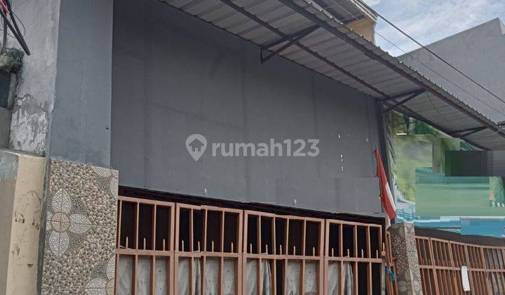 Ruko Gudang Pusat Kota Disewakan di Jalan Peneleh, Surabaya 1
