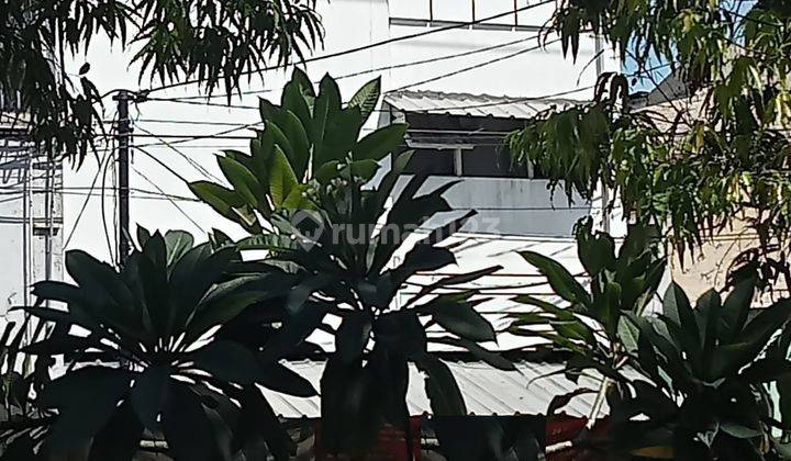 Ruko 3 Lantai Disewakan di Jalan Simokerto Surabaya 1