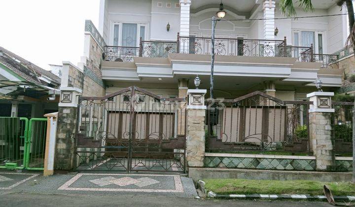 Rumah Full Furnish Dijual di Babatan Mukti Surabaya 1