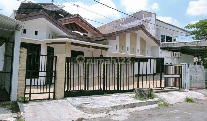 Rumah SHM Dijual di Darmo Harapan Surabaya 1