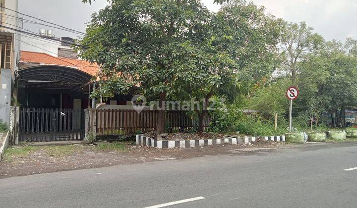 Rumah 2 Lantai Disewakan di Jalan Anjasmoro Surabaya Pusat 1