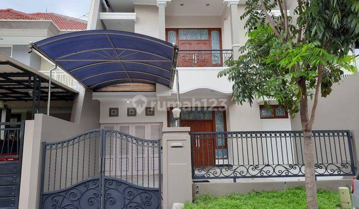 Rumah 2 Lantai Dijual di Graha Family Surabaya 1