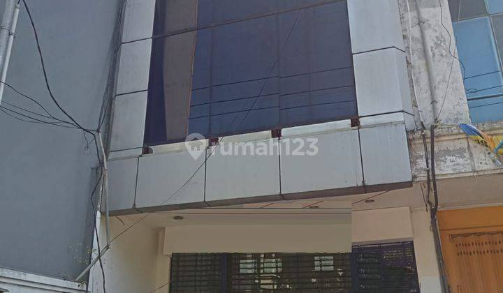 Ruko Pusat Kota Disewakan di Jalan Diponegoro Surabaya 1
