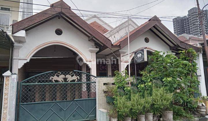 Dijual Rumah SHM di Simpang Darmo Permai Selatan Surabaya 1