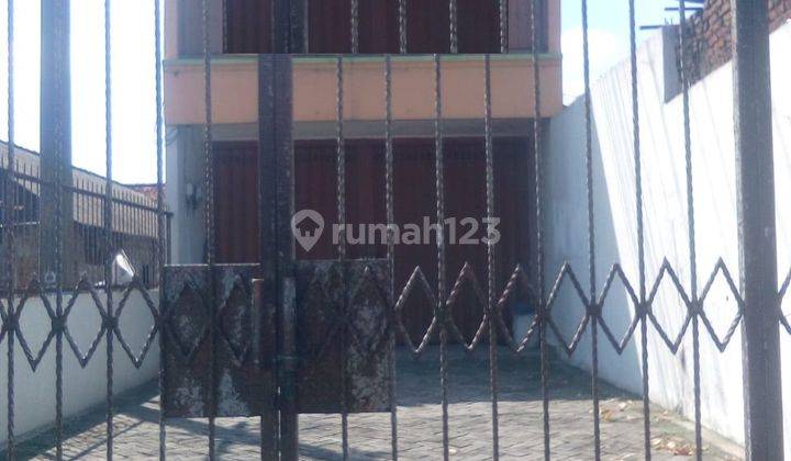 Rumah 2 Lantai Dijual di Raya Lakarsantri Surabaya 1