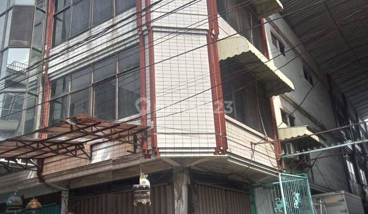 Ruko 3 Lantai Disewakan di Jln Bongkaran Surabaya 1