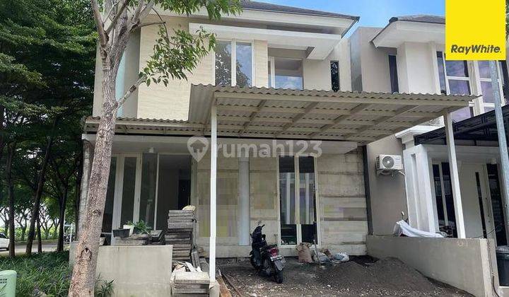 Rumah Dijual Green Lake, Lidah Kulon, Lakarsantri, Surabaya 1