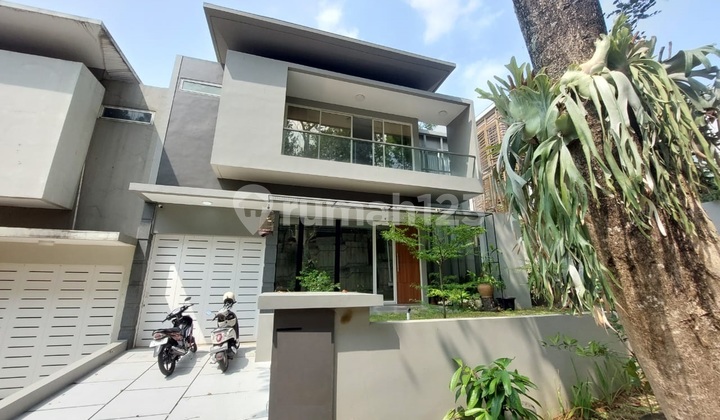 Disewakan Rumah Mewah Full Furnished di Citra Green Dago Disewakan Rumah Mewah Full Furnished di Citra Green Dago