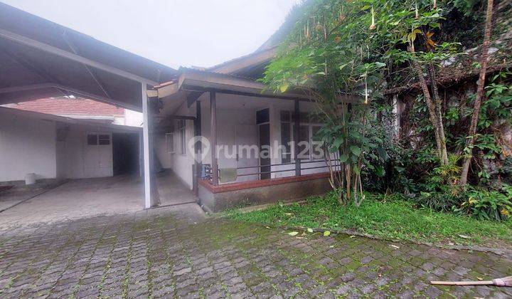 Rumah Heritage Kelas C Mainroad Riau Bandung. 1