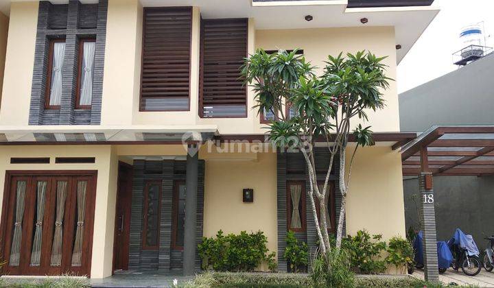 Rumah Mewah Cisatu Ciumbuleuit  1