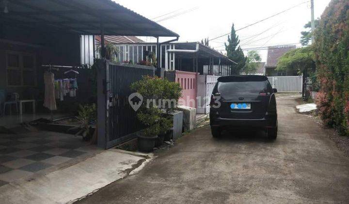 Rumah Dalam Komplek Puri Kahuripan Cimahi 
 2