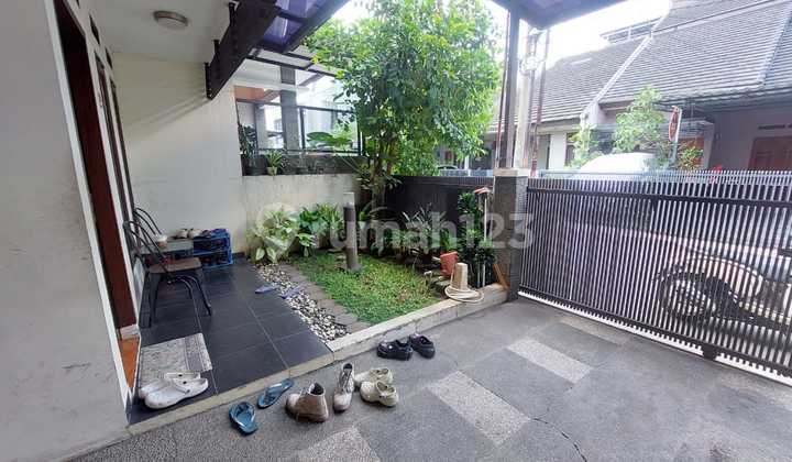 Rumah 2,5 Lantai di Margahayu Bandung