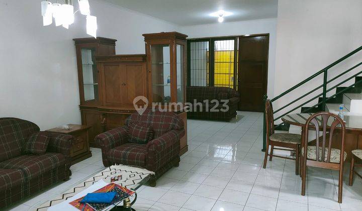 Rumah 2 Lantai di Setraduta Ciumbuleuit Bandung 1