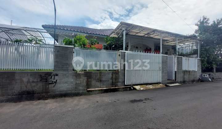 Rumah Hoek di Gunung Batu Bandung Dekat Tol Pasteur Rumah Hoek di Gunung Batu Bandung Dekat Tol Pasteur