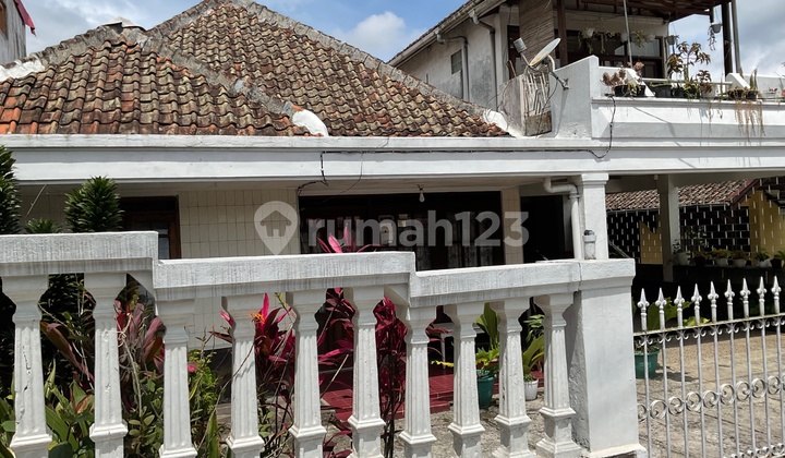 Tanah dan Bangunan di Mainroad Lembang Bandung Barat Tanah dan Bangunan di Mainroad Lembang Bandung Barat