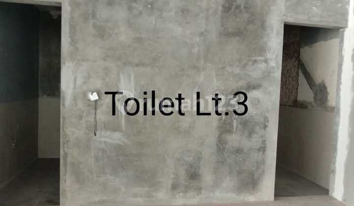 For Rent New Building Shop House on Mainroad Pajajaran. Very Strategic Location. 2