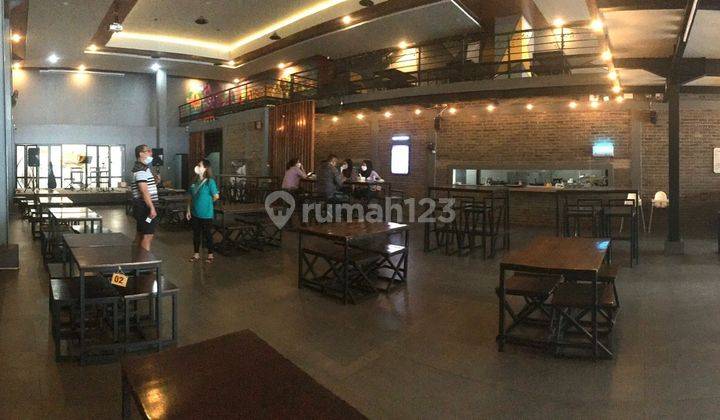 Bangunan ex Cafe di Jl. Terusan kopo Baru