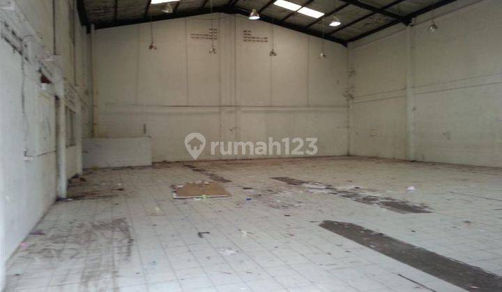 Gudang strategies di Jl. Amir Machmud Cimahi 1