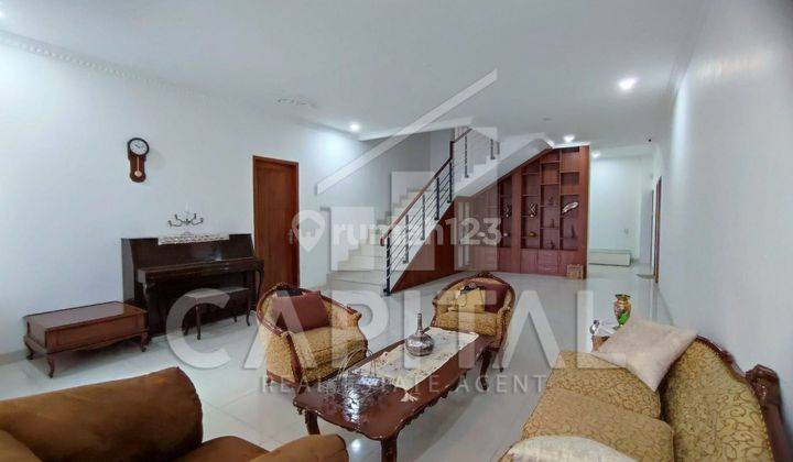 Rumah Mewah Semi Furnished Di Cigadung  1