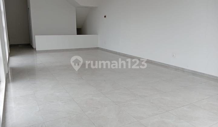 For Rent Strategic 3-Story Ruko in Purnawarman, Dago Wing 2