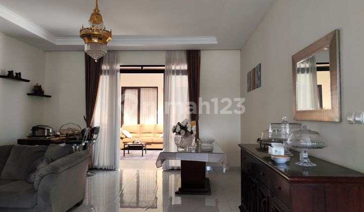 Rumah Nyaman Dan Mewah Di Setiabudhi Regency Rumah Nyaman Dan Mewah Di Setiabudhi Regency