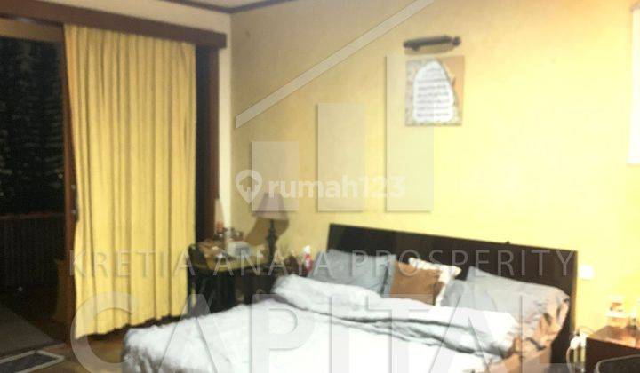 Rumah 2 Lantai Bagus Furnished SHM di Bandung Kota, Bandung 1