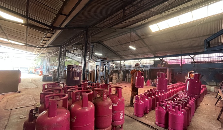 Warehouse on Jl Industri Cimareme Warehouse on Jl Industri Cimareme