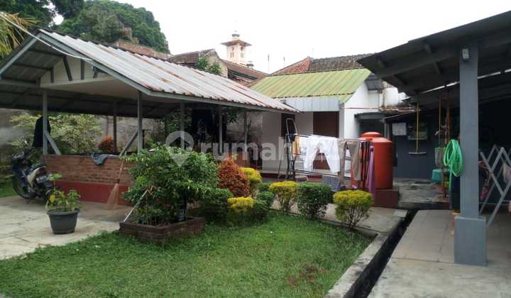 Spacious House on Main Road in Cimahi, Strategic Location 2