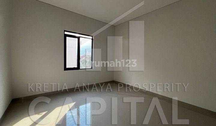 Rumah 2 Lantai Bagus Unfurnished SHM di Sariwangi, Tasikmalaya 2