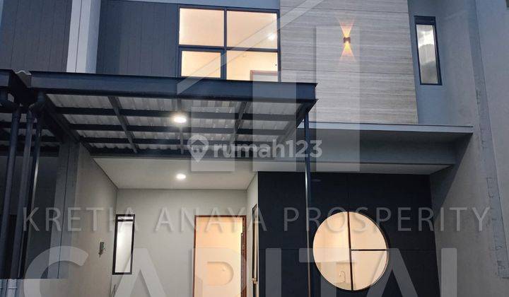 Rumah 2 Lantai Bagus Unfurnished HGB di Setra Duta, Bandung 1