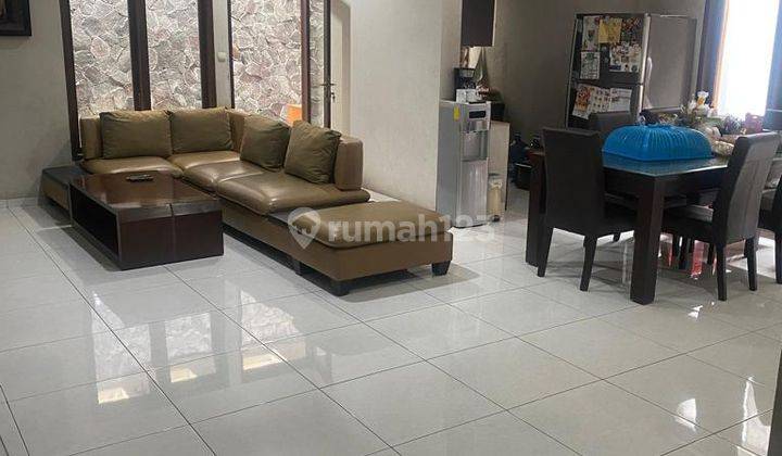 Rumah Bagus SHM di Komplek Taman Holis, Bandung