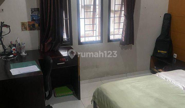 Rumah Bagus SHM di Komplek Taman Holis, Bandung