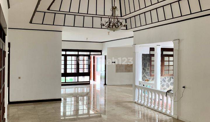 Dijual Rumah Lokasi Prime Sangat Nyaman Siap Huni di Joglo Jakbar 1