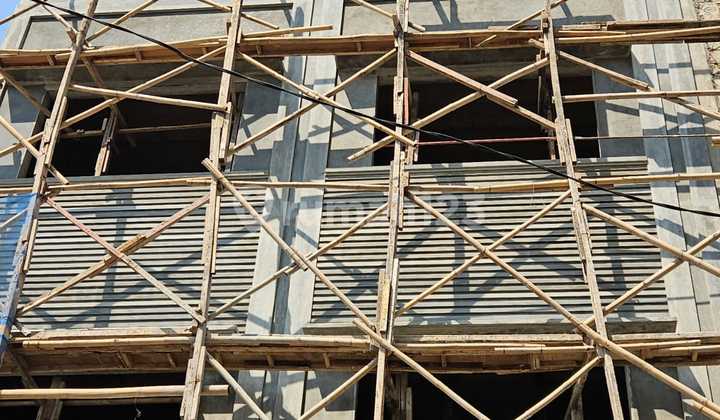 Shop House in Karang Mulya Tangerang Strategic Location Negotiable Shop House in Karang Mulya Tangerang Strategic Location Negotiable