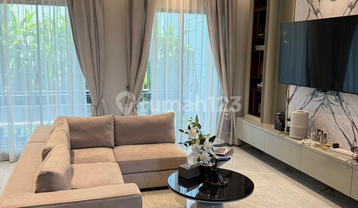 Rumah Bagus Ukuran 8X20 di Cluster Sonata, Golf Island