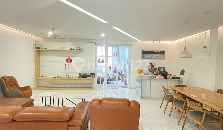 2-Story House Golf Lake Residence Ready to Occupy 8X18 2