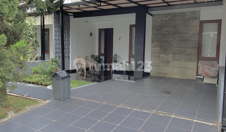 Boulevard House Ready to Live Fully Furnished in Cherry Field Bandung Boulevard House Ready to Live Fully Furnished in Cherry Field Bandung