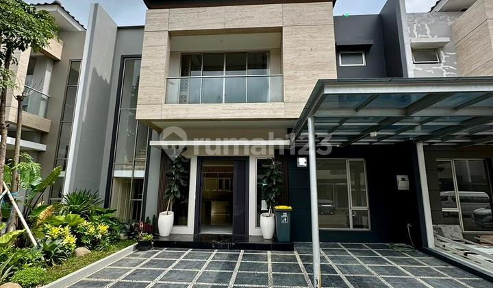 Dijual Cepat Rumah Full Furnished & Interior Siap Huni 4 Kamar di Golf Island Pik