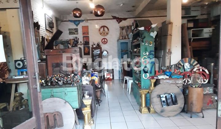 TOKO 3 LANTAI DI UBUD