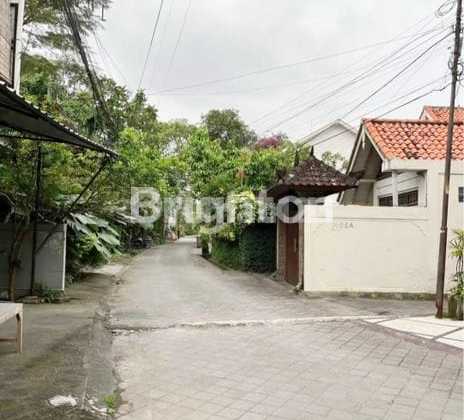 Single-Storey Shop in Batu Belig, Strategic Location, Accessible via Villa & House Alley – Quiet Atmosphere Yet Close to the City Center! 2