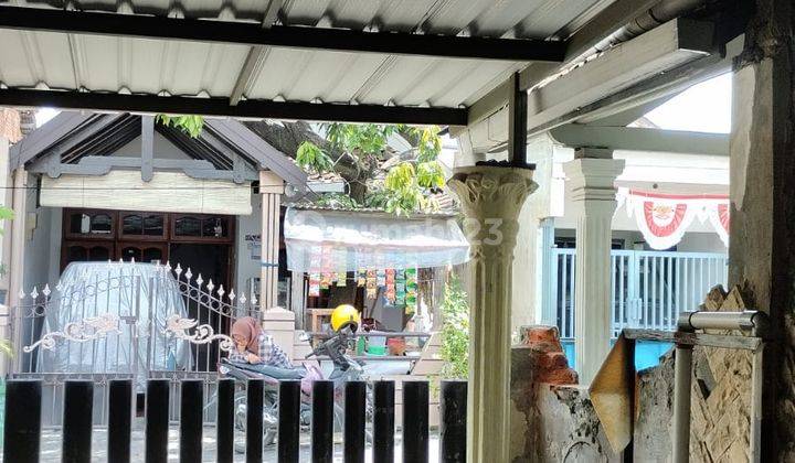 Rumah hitung tanah di tengah2 kota surabaya 2