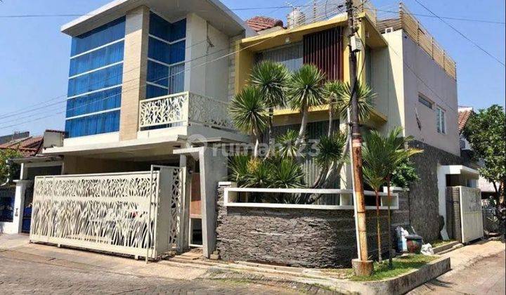 Rumah 2 lantai siap huni hook di cluster purimas 1