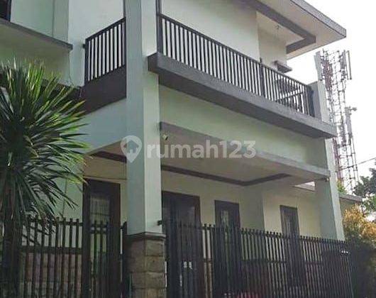 Rumah 2 Lantai Cantik Murah Poll 2