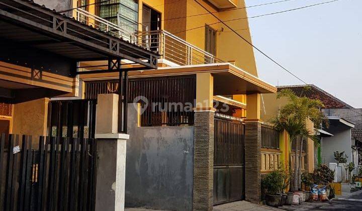 Rumah 2 Lantqi Tengah Kota Harga Bu 2