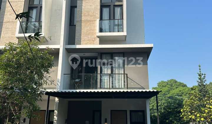 Dijual Rumah Semi Furnished di Cluster Provence Suite - Bsd City