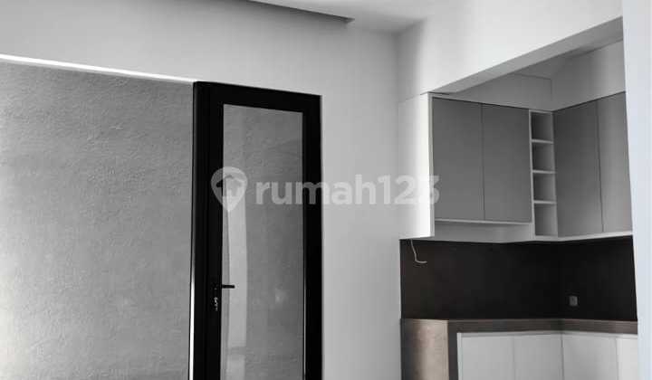 Dijual Rumah Mewah Baru Semi Furnished di Cluster Feronia - Alam Sutera 2