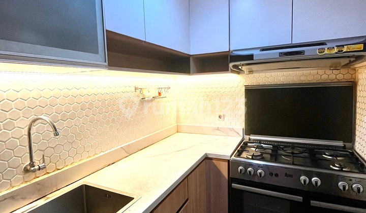 SEWA APARTEMEN 2BR FULL FURNISH, BARU RENOVASI, LOKASI STRATEGIS, JAKARTA PUSAT 2