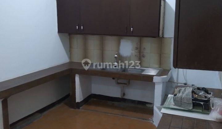 Di Sewa Rumah Lantai 2 Jl Industri -Kemayoran 2